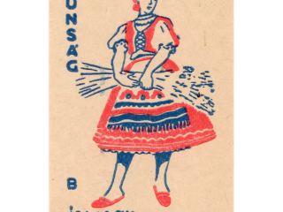 Kuns&aacute;g woman's folk costume